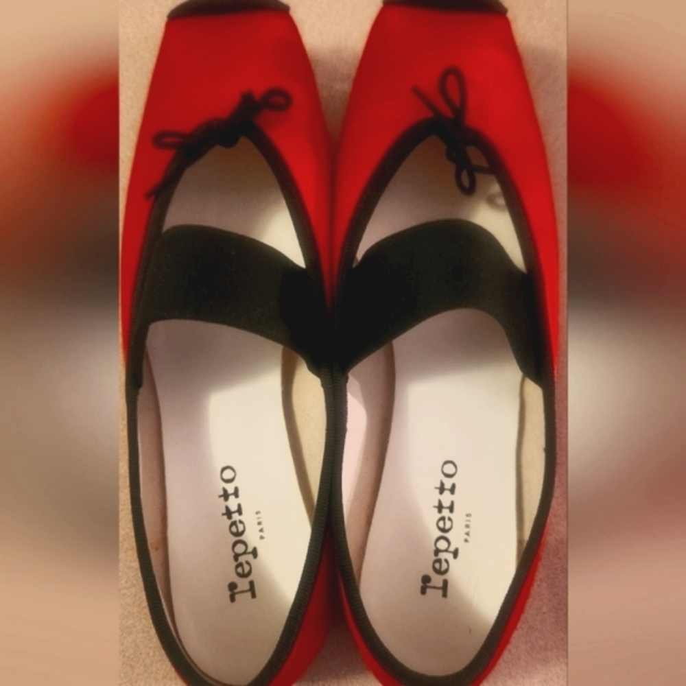 Repetto red satin and blk velvet trim ballerina flats - Picture 2 of 11